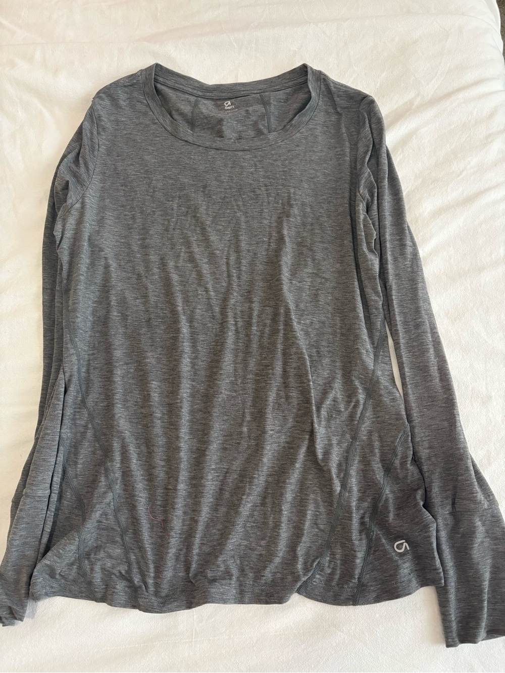 GAP Women's Long-Sleeve Tee in Heather Gray